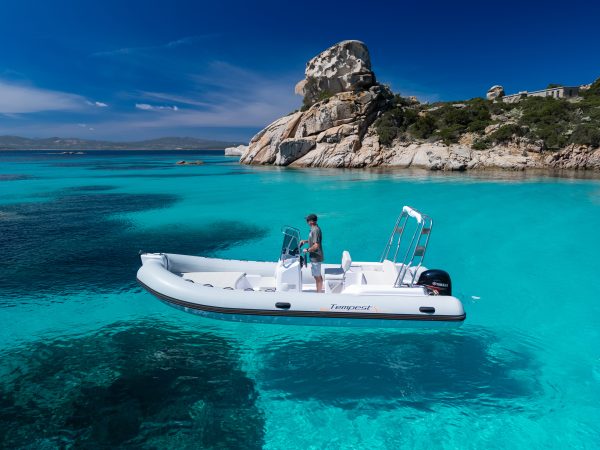 Gommone 625 in locazione senza conducente - immagine 5